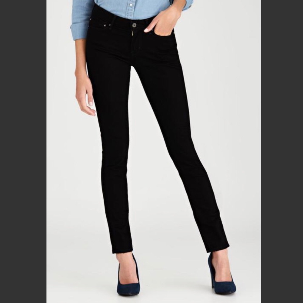 Levi’s Black Skinny Jeans - Size 6